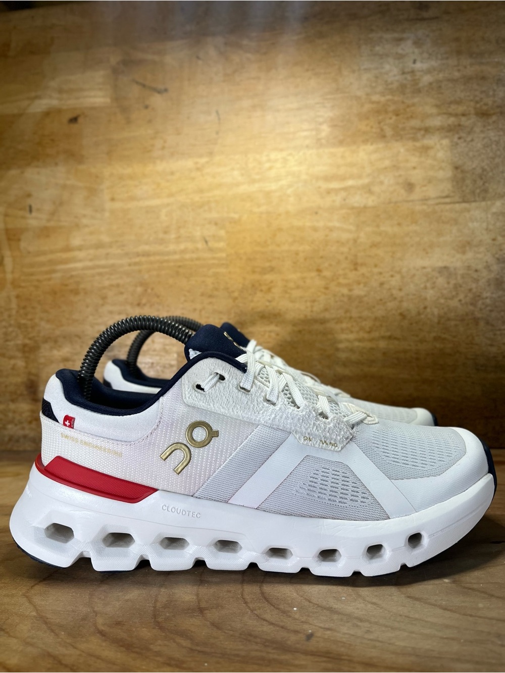 On Cloudrunner 2 REFLECTIVE Womens Sz 7.5 Running Shoes Sneakers Red White Blue